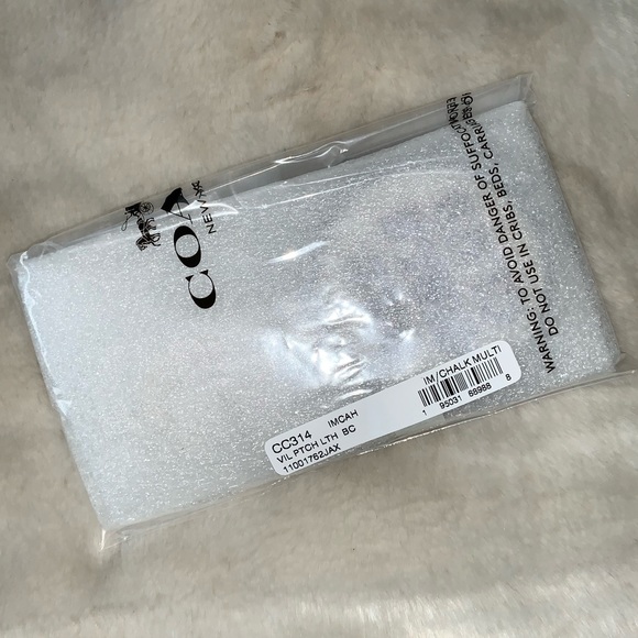 NEW! COACH Bad Girls Club Bag Charm Key Ring New With Tag On! - Picture 3 of 16